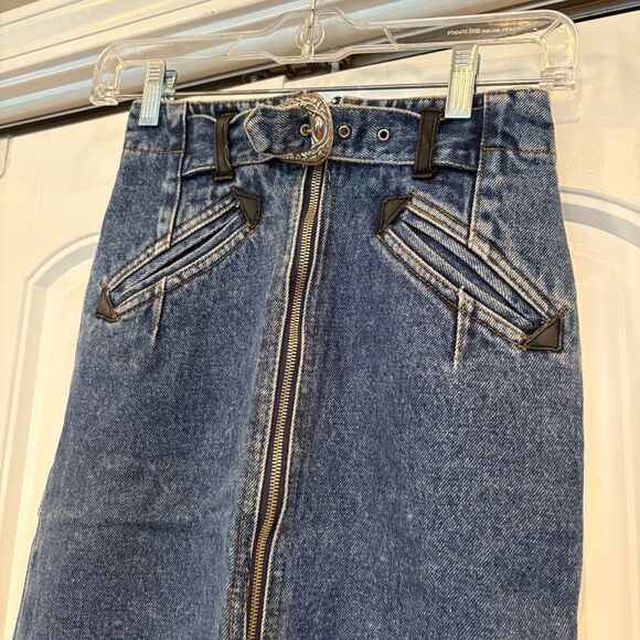 Et‎ Vouss Denim Skirt - Picture 1 of 8